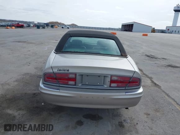 ✅ 1997 Buick Park Avenue • VIN: 1G4CW52K4V4614830 • Lot: 41952859. Listed on IAAI with 101,696 mi. Free auction sales archive from the USA and detailed vehicle history report at DreamBid. Image 12.