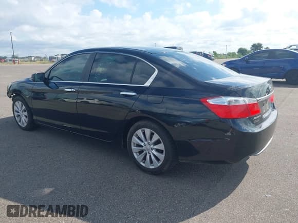 ✅ 2013 Honda Accord EX • VIN: 1HGCR2F79DA215154 • Lot: 43049707. Listed on IAAI with 217,224 mi. Free auction sales archive from the USA and detailed vehicle history report at DreamBid. Image 3.