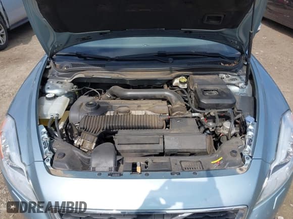 ✅ 2012 Volvo C70 T5 • VIN: YV1672MC8CJ130705 • Лот: 42518528. Опубликован ранее на IAAI с пробегом 79 661 миль. Бесплатный доступ к архиву аукционных продаж из США и подробный отчёт об истории автомобиля на DreamBid. Изображение 10.