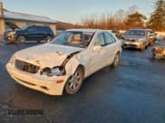 ✅ 2003 Mercedes-Benz C 240 • VIN: WDBRF61J93E014047 • Лот: 95522155. Опубликован ранее на Copart с пробегом 96 934 миль. Бесплатный доступ к архиву аукционных продаж из США и подробный отчёт об истории автомобиля на DreamBid. Изображение 1.