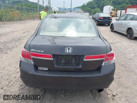 ✅ 2011 Honda Accord EX • VIN: 1HGCP2F72BA037123 • Lot: 42438929. Listed on IAAI with 104,232 mi. Free auction sales archive from the USA and detailed vehicle history report at DreamBid. Image 16.