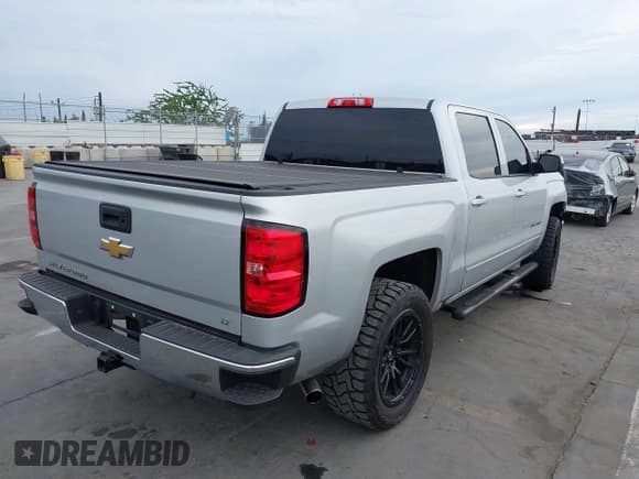 ✅ 2017 Chevrolet Silverado 1500 LT • VIN: 3GCPCREC6HG207142 • Лот: 43256548. Опубликован ранее на IAAI с пробегом 78 897 миль. Бесплатный доступ к архиву аукционных продаж из США и подробный отчёт об истории автомобиля на DreamBid. Изображение 4.