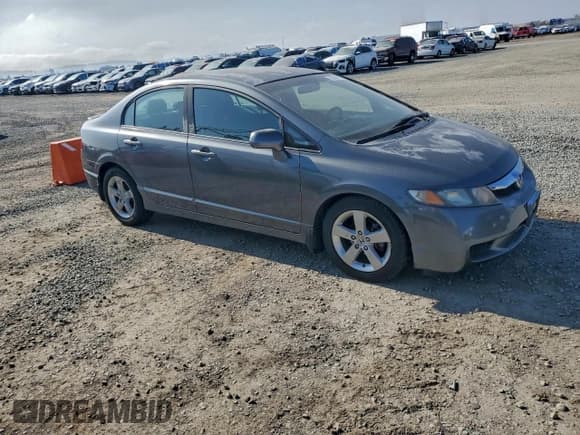 ✅ 2009 Honda Civic LX-S • VIN: 2HGFA166X9H352621 • Lot: 93549195. Wystawiony na Copart z przebiegiem 175 124 mil. Bezpłatny archiwum sprzedaży aukcyjnych z USA i szczegółowy raport historii pojazdu na DreamBid. Zdjęcie 4.