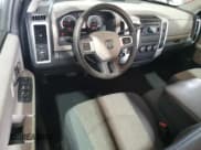 ✅ 2010 Dodge 1500 SLT • VIN: 1D7RV1CT5AS103544 • Lot: 46341645. Wystawiony na Copart z przebiegiem 157 322 mil. Bezpłatny archiwum sprzedaży aukcyjnych z USA i szczegółowy raport historii pojazdu na DreamBid. Zdjęcie 8.