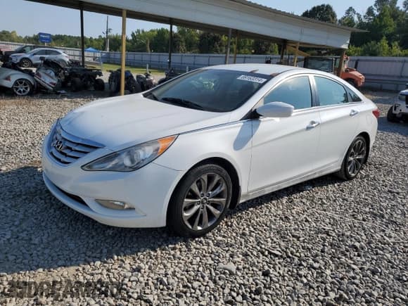 ✅ 2013 Hyundai Sonata SE • VIN: 5NPEC4AC6DH638453 • Lot: 69163314. Listed on Copart with 163,968 mi. Free auction sales archive from the USA and detailed vehicle history report at DreamBid. Image 1.