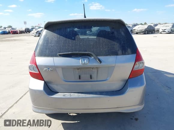 ✅ 2008 Honda Fit Sport • VIN: JHMGD37698S064048 • Лот: 43487602. Опубликован ранее на IAAI с пробегом 197 097 миль. Бесплатный доступ к архиву аукционных продаж из США и подробный отчёт об истории автомобиля на DreamBid. Изображение 17.