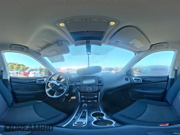 ✅ 2019 Nissan Pathfinder SV • VIN: 5N1DR2MM3KC630611 • Lot: 43117332. Wystawiony na IAAI z przebiegiem 75 662 mil. Bezpłatny archiwum sprzedaży aukcyjnych z USA i szczegółowy raport historii pojazdu na DreamBid. Zdjęcie 17.