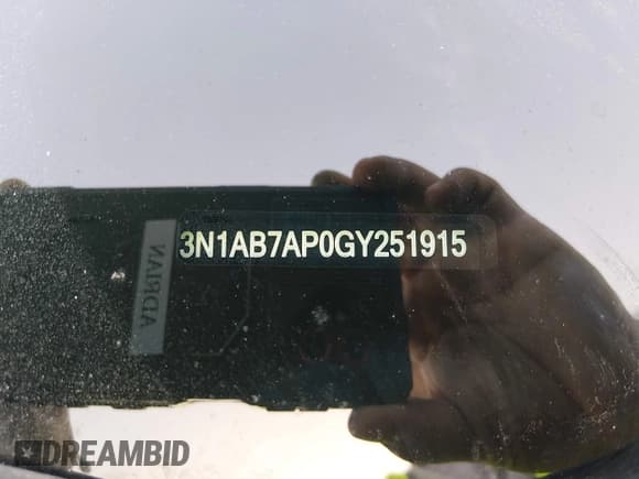 ✅ 2016 Nissan Sentra SV • VIN: 3N1AB7AP0GY251915 • Lot: 43811875. Listed on IAAI with 61,245 mi. Free auction sales archive from the USA and detailed vehicle history report at DreamBid. Image 9.