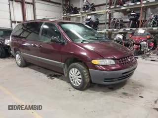 ✅ 2000 Chrysler Voyager SE • VIN: 2C4GJ44G0YR672491 • Lot: 43771741. Wystawiony na IAAI z przebiegiem 139 069 mil. Bezpłatny archiwum sprzedaży aukcyjnych z USA i szczegółowy raport historii pojazdu na DreamBid. Zdjęcie 1.