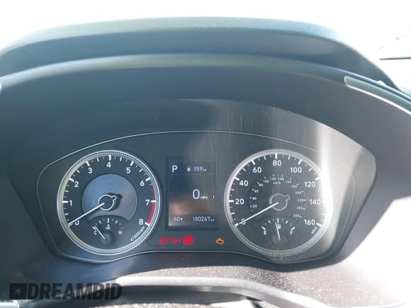 ✅ 2020 Hyundai Santa Fe SE • VIN: 5NMS2CAD3LH177958 • Lot: 43585231. Wystawiony na IAAI z przebiegiem 180 267 mil. Bezpłatny archiwum sprzedaży aukcyjnych z USA i szczegółowy raport historii pojazdu na DreamBid. Zdjęcie 7.