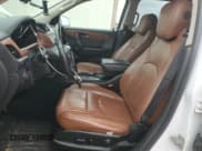 ✅ 2016 Chevrolet Traverse LT • VIN: 1GNKRHKD8GJ138247 • Lot: 63989154. Wystawiony na Copart z przebiegiem 191 548 mil. Bezpłatny archiwum sprzedaży aukcyjnych z USA i szczegółowy raport historii pojazdu na DreamBid. Zdjęcie 7.