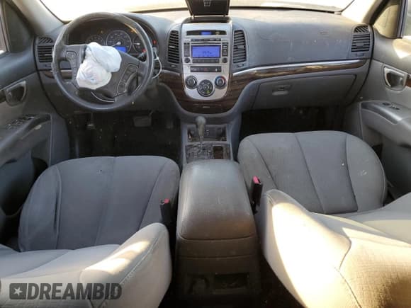 ✅ 2010 Hyundai Santa Fe GL • VIN: 5NMSG3AB4AH386154 • Lot: 87537145. Listed on Copart with 147,169 mi. Free auction sales archive from the USA and detailed vehicle history report at DreamBid. Image 8.