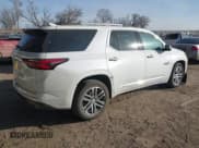 ✅ 2023 Chevrolet Traverse High Country • VIN: 1GNEVNKW5PJ216797 • Lot: 41479227. Wystawiony na IAAI z przebiegiem 45 527 mil. Bezpłatny archiwum sprzedaży aukcyjnych z USA i szczegółowy raport historii pojazdu na DreamBid. Zdjęcie 4.