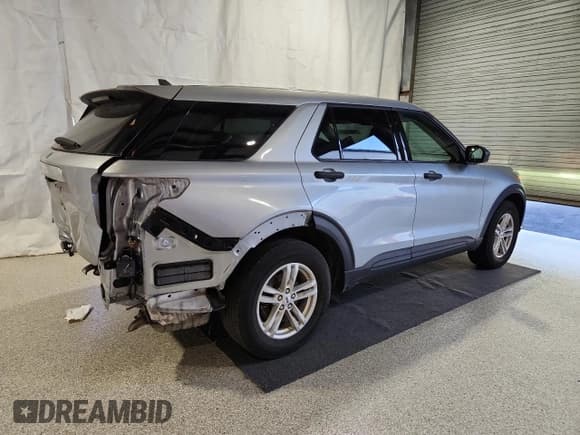 ✅ 2022 Ford Explorer • VIN: 1FMSK7BH8NGB80157 • Lot: 62773395. Wystawiony na Copart z przebiegiem 35 805 mil. Bezpłatny archiwum sprzedaży aukcyjnych z USA i szczegółowy raport historii pojazdu na DreamBid. Zdjęcie 3.