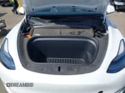 ✅ 2023 Tesla Model Y Performance • VIN: 7SAYGDEF6PF807723 • Lot: 43209294. Wystawiony na IAAI z przebiegiem 48 943 mil. Bezpłatny archiwum sprzedaży aukcyjnych z USA i szczegółowy raport historii pojazdu na DreamBid. Zdjęcie 10.