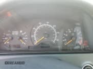 ✅ 1998 Mercedes-Benz C 230/260/280/320 • VIN: WDBHA23G6WA554827 • Lot: 64129885. Wystawiony na Copart z przebiegiem 135 990 mil. Bezpłatny archiwum sprzedaży aukcyjnych z USA i szczegółowy raport historii pojazdu na DreamBid. Zdjęcie 9.