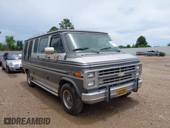 ✅ 1990 Chevrolet Chevy Van • VIN: 2GBEG25K0L4143808 • Лот: 42485750. Опубликован ранее на IAAI с пробегом 148 678 миль. Бесплатный доступ к архиву аукционных продаж из США и подробный отчёт об истории автомобиля на DreamBid. Изображение 1.