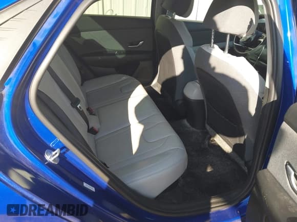 ✅ 2023 Hyundai Elantra Limited • VIN: KMHLN4AJ6PU076804 • Lot: 43658755. Listed on IAAI with 36,087 mi. Free auction sales archive from the USA and detailed vehicle history report at DreamBid. Image 8.