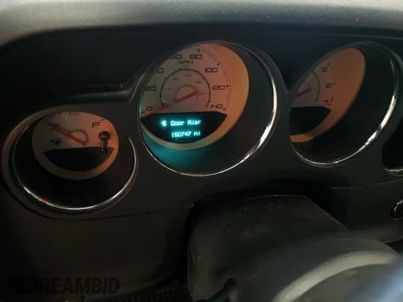 ✅ 2013 Dodge Challenger Rallye Redline • VIN: 2C3CDYAG8DH500800 • Lot: 46218635. Wystawiony na Copart z przebiegiem 150 747 mil. Bezpłatny archiwum sprzedaży aukcyjnych z USA i szczegółowy raport historii pojazdu na DreamBid. Zdjęcie 9.