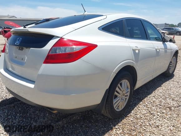 ✅ 2012 Honda Crosstour EX-L • VIN: 5J6TF3H58CL005294 • Lot: 42311548. Wystawiony na IAAI z przebiegiem 172 761 mil. Bezpłatny archiwum sprzedaży aukcyjnych z USA i szczegółowy raport historii pojazdu na DreamBid. Zdjęcie 4.