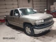 ✅ 2002 Chevrolet Silverado 1500 LT • VIN: 2GCEC19T021256016 • Лот: 41947461. Опубликован ранее на IAAI с пробегом 221 880 миль. Бесплатный доступ к архиву аукционных продаж из США и подробный отчёт об истории автомобиля на DreamBid. Изображение 1.