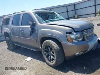 ✅ 2014 Chevrolet Suburban LT • VIN: 1GNSKJE79ER175422 • Lot: 42654533. Listed on IAAI with 87,101 mi. Free auction sales archive from the USA and detailed vehicle history report at DreamBid. Image 1.
