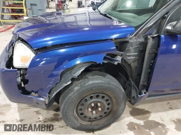 ✅ 2006 Saturn VUE • VIN: 5GZCZ33D16S887784 • Lot: 41342611. Wystawiony na IAAI z przebiegiem 86 385 mil. Bezpłatny archiwum sprzedaży aukcyjnych z USA i szczegółowy raport historii pojazdu na DreamBid. Zdjęcie 17.