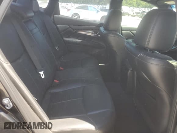 ✅ 2016 Infiniti Q70 • VIN: JN1BY1AR5GM270948 • Лот: 70103965. Опубликован ранее на Copart с пробегом 67 608 миль. Бесплатный доступ к архиву аукционных продаж из США и подробный отчёт об истории автомобиля на DreamBid. Изображение 11.