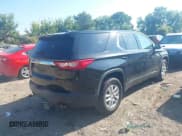 ✅ 2018 Chevrolet Traverse LS • VIN: 1GNEVFKW3JJ111155 • Lot: 43103902. Wystawiony na IAAI z przebiegiem 121 285 mil. Bezpłatny archiwum sprzedaży aukcyjnych z USA i szczegółowy raport historii pojazdu na DreamBid. Zdjęcie 4.