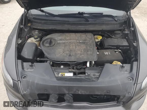 ✅ 2016 Jeep Cherokee Latitude • VIN: 1C4PJMCS0GW332317 • Лот: 45308935. Опубликован ранее на Copart с пробегом 141 688 миль. Бесплатный доступ к архиву аукционных продаж из США и подробный отчёт об истории автомобиля на DreamBid. Изображение 14.