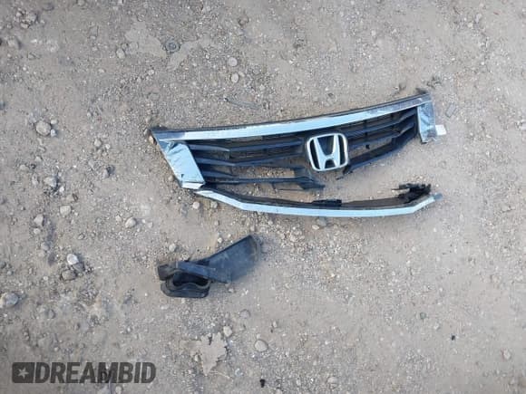 ✅ 2008 Honda Accord LX-P • VIN: 1HGCP26458A141524 • Lot: 43662962. Listed on IAAI with 242,265 mi. Free auction sales archive from the USA and detailed vehicle history report at DreamBid. Image 12.