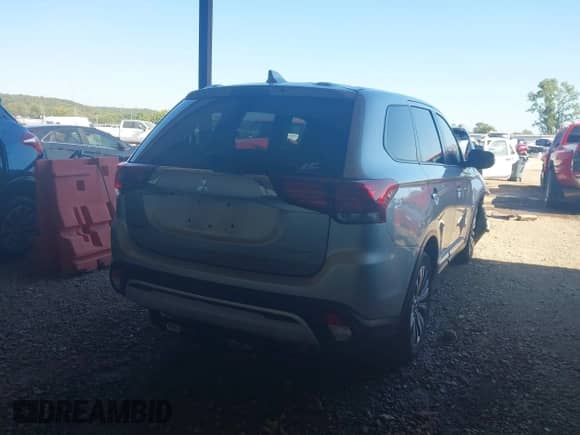 2019 Mitsubishi Outlander SE with VIN JA4AD3A34KZ049598, listed as a IAAI auction lot 43411008 with 57,899 mi miles and . Bid and sale history available at DreamBid. Image 4.
