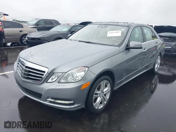 ✅ 2011 Mercedes-Benz E 550 Luxury • VIN: WDDHF7CB6BA401191 • Lot: 42973462. Listed on IAAI with 113,444 mi. Free auction sales archive from the USA and detailed vehicle history report at DreamBid. Image 18.