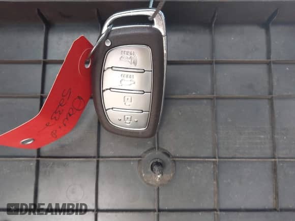 2018 Hyundai Tucson Limited with VIN KM8J33A22JU677697, listed as a IAAI auction lot 41780870 with 93,992 mi miles and . Bid and sale history available at DreamBid. Image 11.