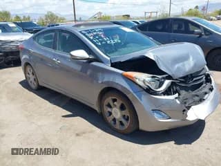 ✅ 2013 Hyundai Elantra GLS • VIN: KMHDH4AE3DU672219 • Lot: 42200984. Wystawiony na IAAI z przebiegiem 99 088 mil. Bezpłatny archiwum sprzedaży aukcyjnych z USA i szczegółowy raport historii pojazdu na DreamBid. Zdjęcie 1.