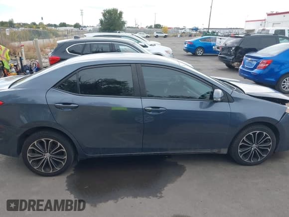 ✅ 2015 Toyota Corolla LE • VIN: 5YFBURHEXFP357153 • Лот: 43447833. Опубликован ранее на IAAI с пробегом 138 209 миль. Бесплатный доступ к архиву аукционных продаж из США и подробный отчёт об истории автомобиля на DreamBid. Изображение 13.