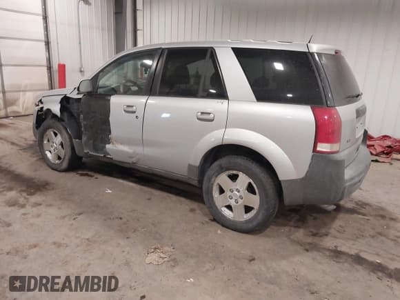 ✅ 2005 Saturn VUE • VIN: 5GZCZ63445S870686 • Lot: 41303646. Wystawiony na IAAI z przebiegiem 179 620 mil. Bezpłatny archiwum sprzedaży aukcyjnych z USA i szczegółowy raport historii pojazdu na DreamBid. Zdjęcie 3.