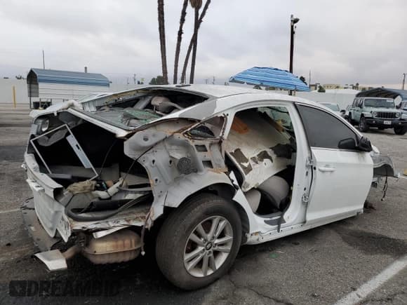 ✅ 2017 Hyundai Sonata 2.4L • VIN: 5NPE24AF8HH483908 • Лот: 83858125. Опубликован ранее на Copart с пробегом Не указан. Бесплатный доступ к архиву аукционных продаж из США и подробный отчёт об истории автомобиля на DreamBid. Изображение 3.