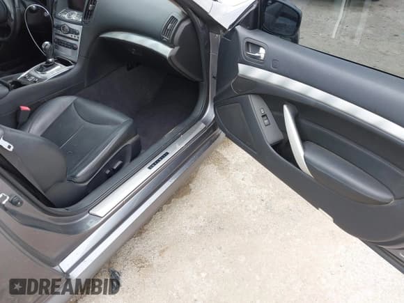 ✅ 2013 Infiniti G37 • VIN: JN1CV6FE9DM770378 • Lot: 42138496. Wystawiony na IAAI z przebiegiem 56 215 mil. Bezpłatny archiwum sprzedaży aukcyjnych z USA i szczegółowy raport historii pojazdu na DreamBid. Zdjęcie 5.