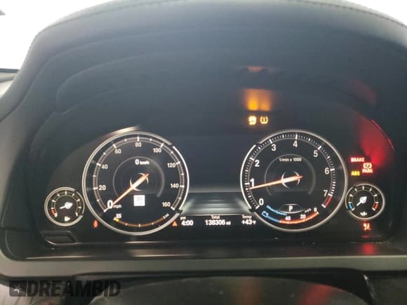 ✅ 2014 BMW 7 Series 750i • VIN: WBAYA8C59ED825344 • Lot: 44108885. Wystawiony na Copart z przebiegiem 138 306 mil. Bezpłatny archiwum sprzedaży aukcyjnych z USA i szczegółowy raport historii pojazdu na DreamBid. Zdjęcie 9.