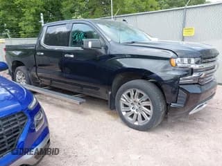 ✅ 2019 Chevrolet Silverado 1500 High Country • VIN: 1GCUYHEL3KZ216967 • Lot: 42695696. Wystawiony na IAAI z przebiegiem 66 052 mil. Bezpłatny archiwum sprzedaży aukcyjnych z USA i szczegółowy raport historii pojazdu na DreamBid. Zdjęcie 1.