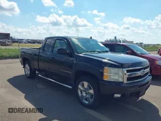 ✅ 2009 Chevrolet Silverado 1500 Work Truck • VIN: 1GCEK19019Z102988 • Lot: 42988774. Listed on IAAI with 199,729 mi. Free auction sales archive from the USA and detailed vehicle history report at DreamBid. Image 1.