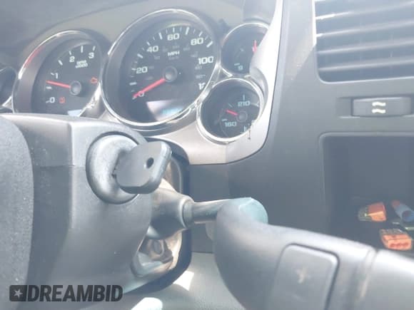 ✅ 2008 Chevrolet Silverado 2500HD • VIN: 1GBHC24678E203913 • Лот: 43038814. Опубликован ранее на IAAI с пробегом 178 031 миль. Бесплатный доступ к архиву аукционных продаж из США и подробный отчёт об истории автомобиля на DreamBid. Изображение 11.