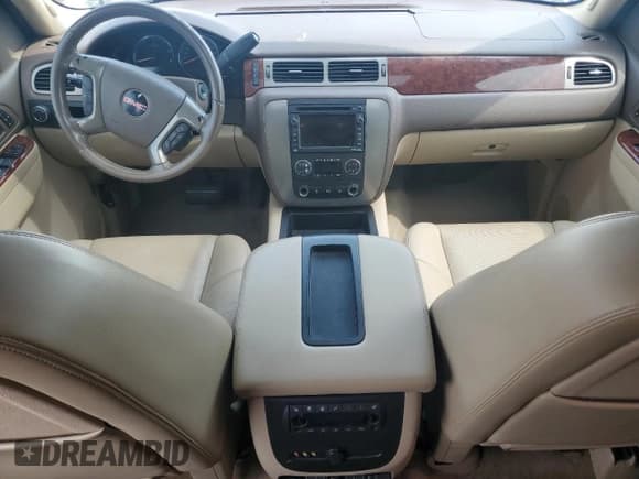 ✅ 2010 GMC Yukon SLT • VIN: 1GKUCCE09AR209211 • Lot: 67913785. Listed on Copart with 185,470 mi. Free auction sales archive from the USA and detailed vehicle history report at DreamBid. Image 8.