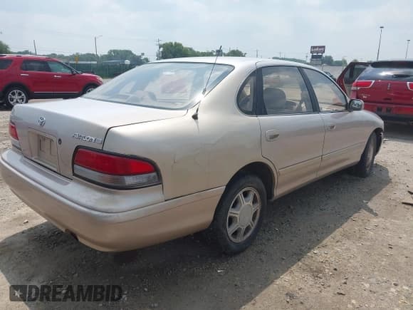 ✅ 1995 Toyota Avalon XL • VIN: 4T1GB10EXSU018393 • Lot: 42891336. Listed on IAAI with 155,709 mi. Free auction sales archive from the USA and detailed vehicle history report at DreamBid. Image 4.