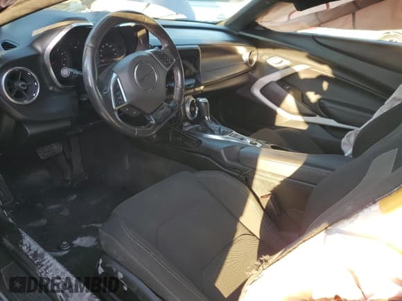 ✅ 2019 Chevrolet Camaro 1LT • VIN: 1G1FB1RS7K0122607 • Lot: 91015035. Listed on Copart with 93,132 mi. Free auction sales archive from the USA and detailed vehicle history report at DreamBid. Image 8.