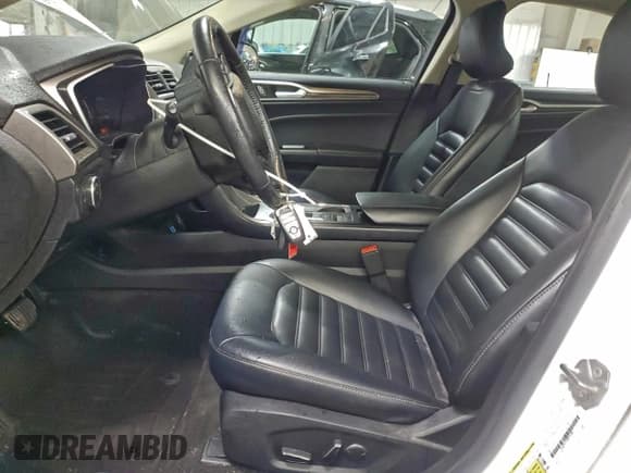 ✅ 2019 Ford Fusion SEL • VIN: 3FA6P0CDXKR163865 • Лот: 94070485. Опубликован ранее на Copart с пробегом 87 182 миль. Бесплатный доступ к архиву аукционных продаж из США и подробный отчёт об истории автомобиля на DreamBid. Изображение 7.