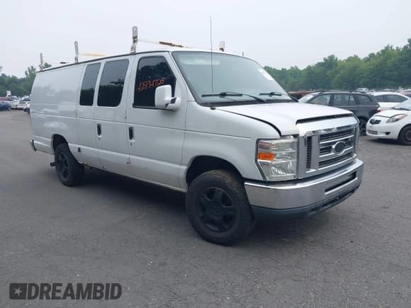 ✅ 2013 Ford Econoline Cargo Commercial • VIN: 1FTSS3EL4DDA51670 • Lot: 42894720. Wystawiony na IAAI z przebiegiem 185 853 mil. Bezpłatny archiwum sprzedaży aukcyjnych z USA i szczegółowy raport historii pojazdu na DreamBid. Zdjęcie 1.