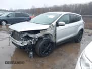 ✅ 2017 Ford Escape SE • VIN: 1FMCU0GD1HUE39735 • Lot: 41465712. Wystawiony na IAAI z przebiegiem 115 747 mil. Bezpłatny archiwum sprzedaży aukcyjnych z USA i szczegółowy raport historii pojazdu na DreamBid. Zdjęcie 20.