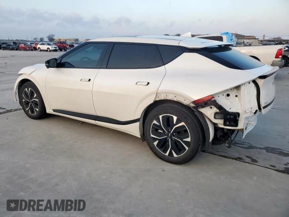 ✅ 2022 Kia EV6 GT-Line • VIN: KNDC44LA8N5080509 • Лот: 48959475. Опубликован ранее на Copart с пробегом 44 088 миль. Бесплатный доступ к архиву аукционных продаж из США и подробный отчёт об истории автомобиля на DreamBid. Изображение 2.